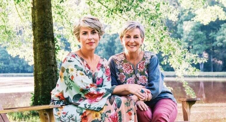 HGTV Hometown star Erin Napier with her mom